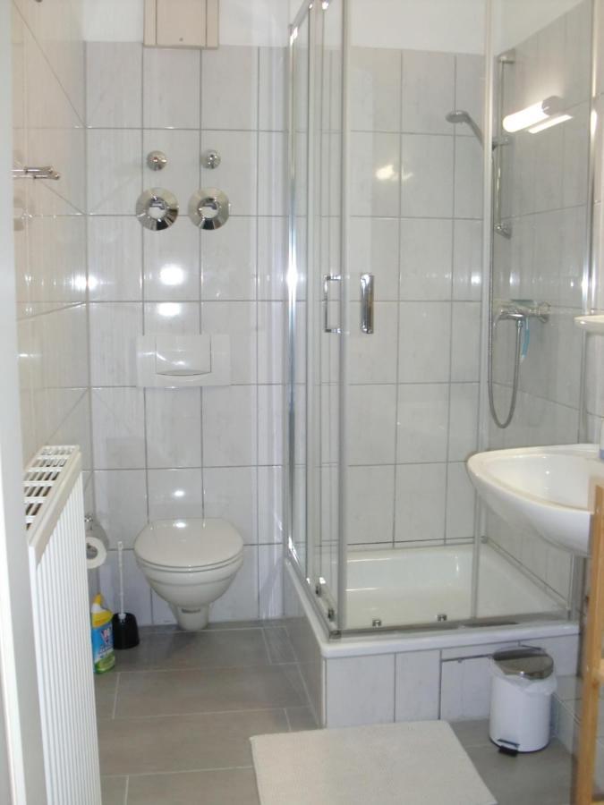 Schoenes 2-Zi. App. 55 Qm - Voll Moebliert - Citynah Elmshorn Exterior foto